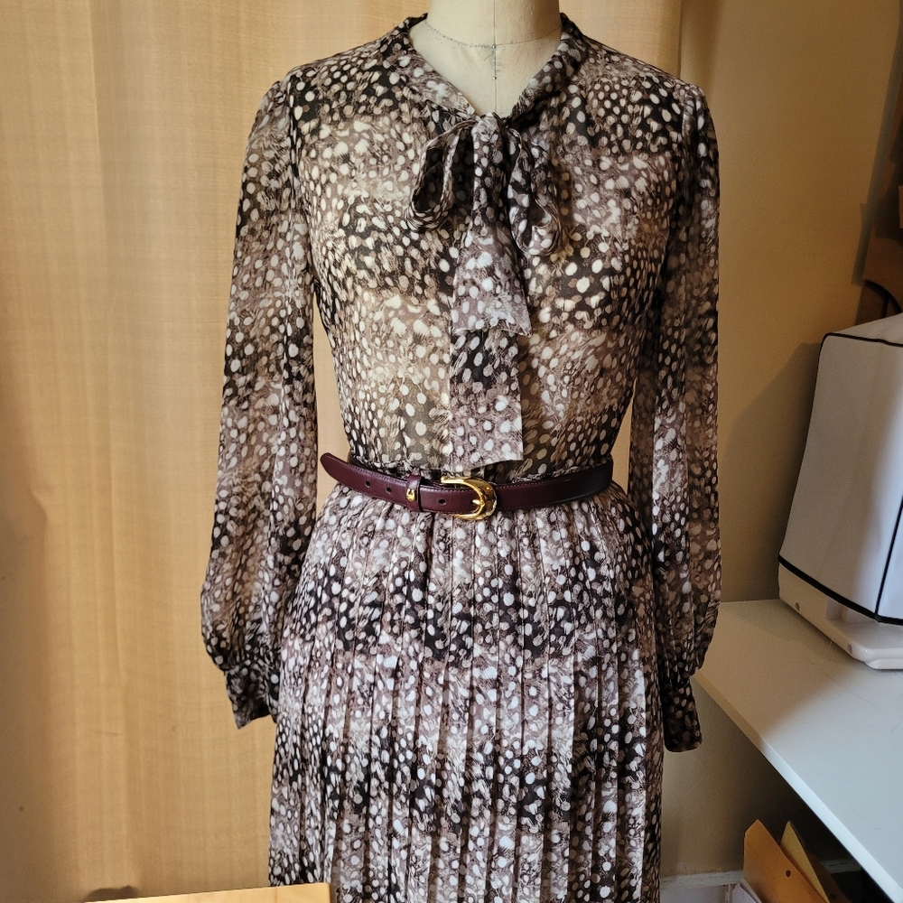 Tie front long sleeve midi REMELLE dress